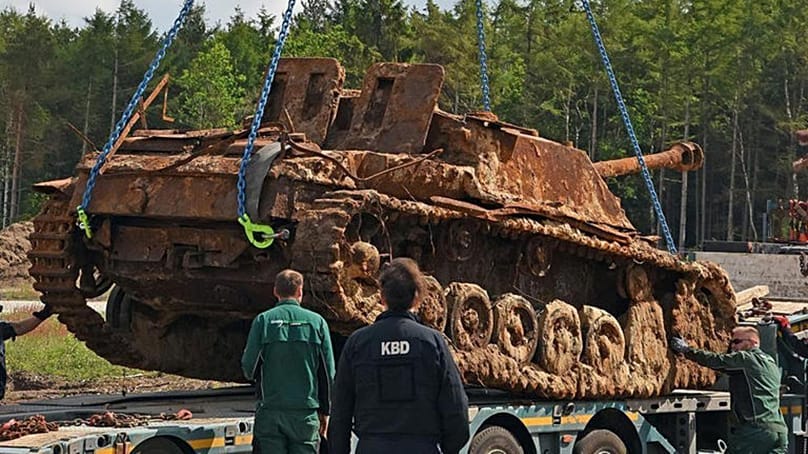After recovery, the assault gun is loaded up