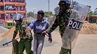 Kenya protesters clash with police over proposed Ebola center for US citizens