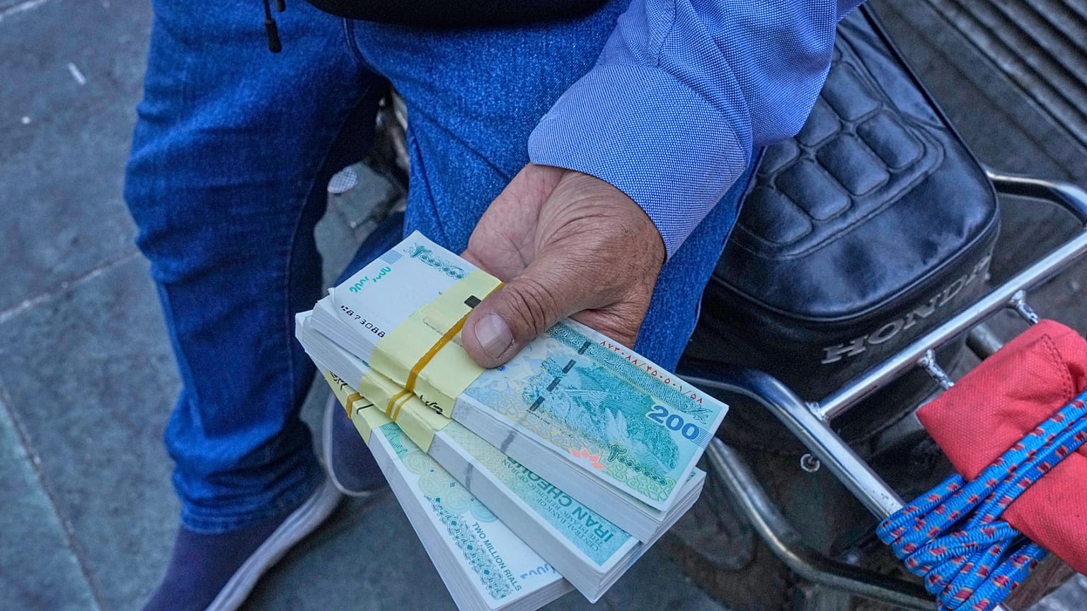 تصویر تزئینی است