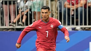 Cristiano Ronaldo em ação no jogo contra a República Democrática do Congo