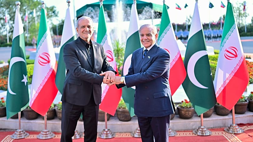 مسعود پزشکیان و شهباز شریف
