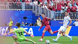 A portugál Cristiano Ronaldo szerezte csapata harmadik gólját, miután a labdát az üzbég kapus, Abduvohid Nematov mellett a hálóba lőtte a Houstonban rendezett világbajnokság K