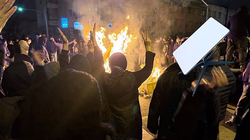 قطع گاه به گاه اینترنت همزمان با ِآغاز ناآرامی  در ایران 