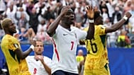 England's Bukayo Saka and Harry Kane react after a missed chance against Ghana 