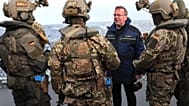 Verteidigungsminister Boris Pistorius auf der Fregatte Hessen mit Spezialtruppe der Marine 2023