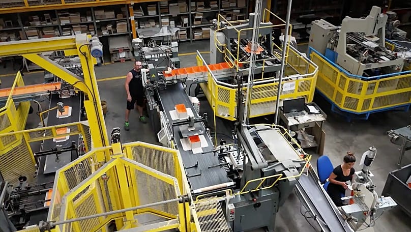 Usine DueGi où les éco-papiers de Favini se transforment en emballages de luxe