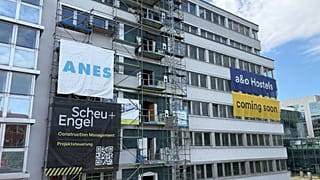 Das neue Hostel am Checkpoint Charlie soll rund 610 Zimmer und 2.500 Betten bieten.