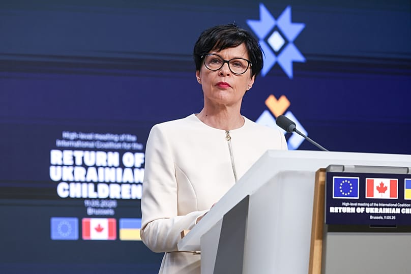 Marta Kos lors d'une réunion de la Coalition internationale pour le retour des enfants ukrainiens, au siège du Conseil européen à Bruxelles, le lundi 11 mai 2026