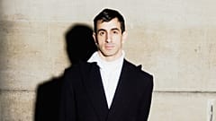 El diseñador de moda francoportugués Steven Passaro