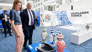Przewodnicząca Parlamentu Europejskiego Roberta Metsola i europoseł (EKR) Kosma Złotowski