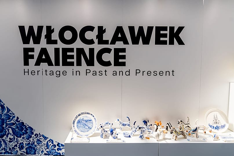 Wystawa fajansów z Włocławska w PE