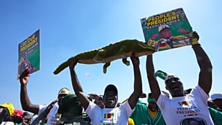 Zimbabwe Senate approves bill to extend presidential term