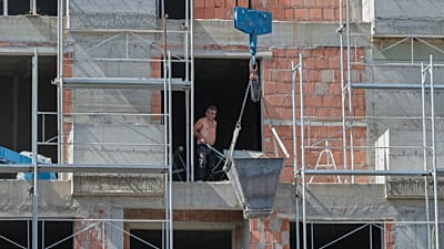 Bauarbeiter und andere Berufsgruppen, die draußen arbeiten, sind bei Hitzewellen gesundheitlich besonders gefährdet