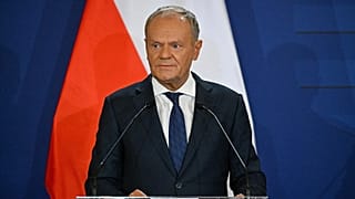 Premier Polski Donald Tusk na Węgrzech podczas spotkania liderów państwa V4, 23 czerwca 2026 r.