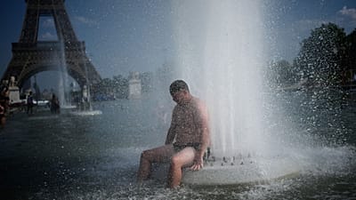 گرما در برج ایفل، پاریس، ۲۴ ژوئن ۲۰۲۶