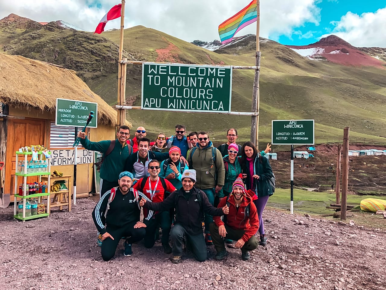 Peru'nun Cusco bölgesine yapılan bir WeRoad gezisinde bir grup gezgin