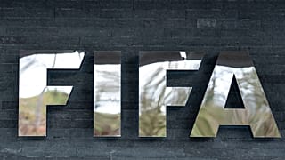 شعار الفيفا في مقر الفيفا في زيورخ، سويسرا، الخميس 20 نوفمبر 2025. (كلاوديو توما/كيستون عبر أسوشيتد برس)