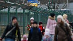 Polonya'nın Medyka sınır kapısında Ukraynalı vatandaşlar