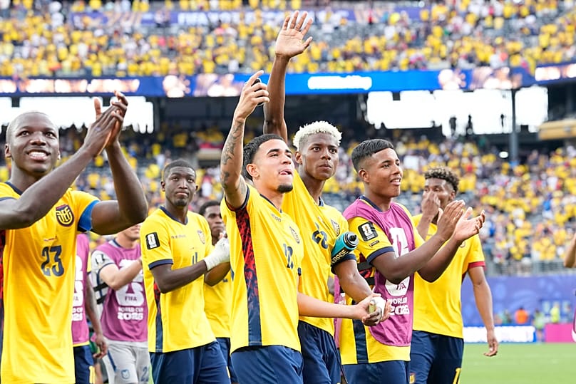 Ecuadors Spieler feiern den Sieg gegen Deutschland, New York, 25. Juni 2026 (AP Photo/Frank Franklin II)