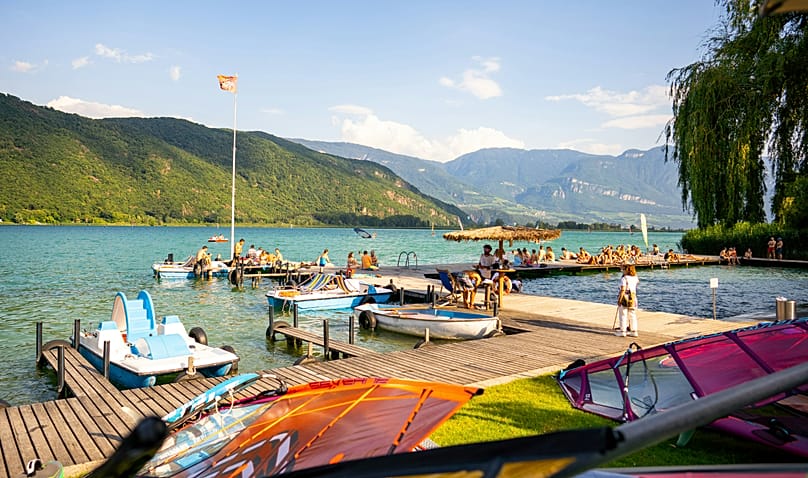 In Italien waren 87,7 % der Binnen-Badegewässer im Jahr 2025 als ausgezeichnet bewertet. 