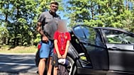Policjant uratował zagubionego chłopca na drodze w upale