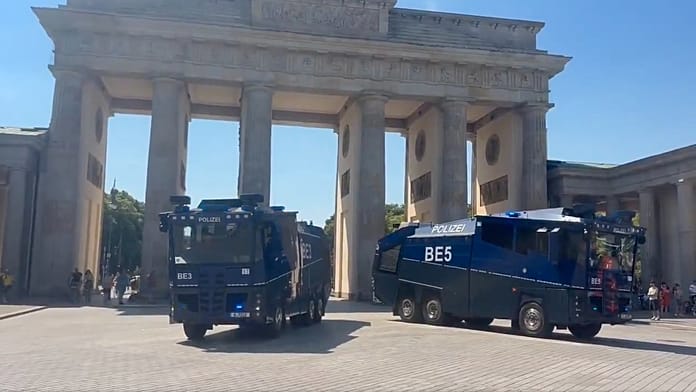 Hottest day: Berlin police deploy water cannons to fight extreme heat Germany is groaning under the years first heatwave. Berlin police are resorting to an unusual tactic, sending two water cannons onto city streets normally reserved for protests.