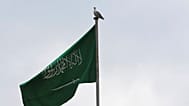يرفرف علم المملكة العربية السعودية فوق مبنى القنصلية في إسطنبول، يوم السبت 20 أكتوبر 2018.