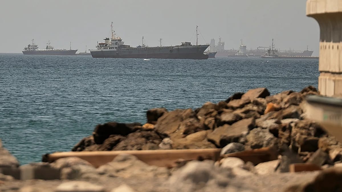 US and Iran agree to pause attacks and meet in Qatar