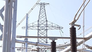 Infraestructura de transmisión eléctrica en Uzbekistán (imagen de archivo)