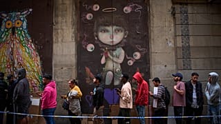 Last chance for migrants as Spain's regularisation window closes