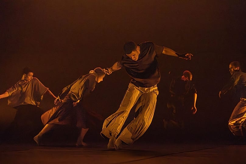 ZfinMalta National Dance Company/ Sita Ostheimer, “Mortal Heroes” (Μάλτα/ Γερμανία) 