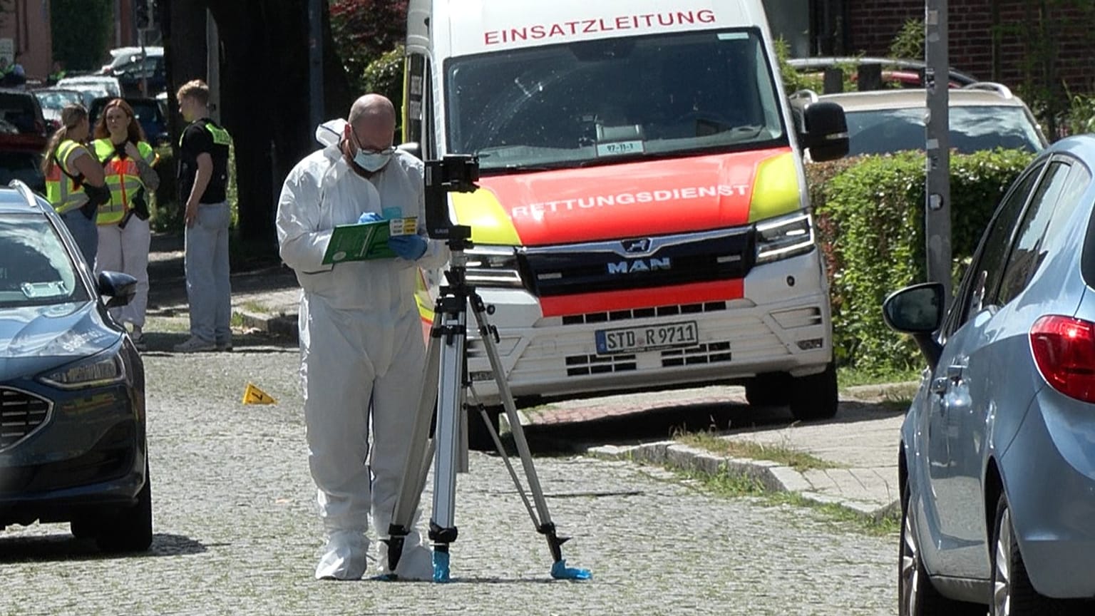 Emergency responders and forensic investigators in Stade, 29 June, 2026 
