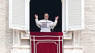 Papa Leone XIV al balcone 