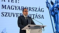Lánczi Tamás, a Szuverenitásvédelmi Hivatal elnöke egy konferencián Budapesten, március 16-án