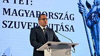 Lánczi Tamás, a Szuverenitásvédelmi Hivatal elnöke egy konferencián Budapesten, március 16-án