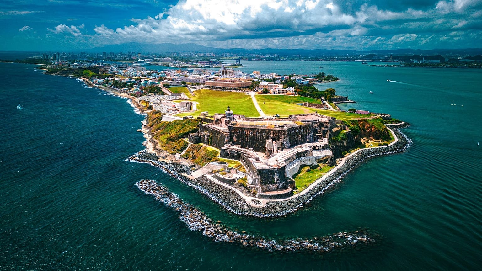 Old San Juan, viral 'Puerto Rico şarkısı'nın klibinde yer alıyor.