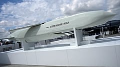 ΑΡΧΕΙΟ - Ο πύραυλος κρουζ Storm Shadow εκτίθεται στο Αεροπορικό Σαλόνι του Παρισιού στο Λε Μπουρζέ, βόρεια του Παρισιού, Δευτέρα 19 Ιουνίου 2023