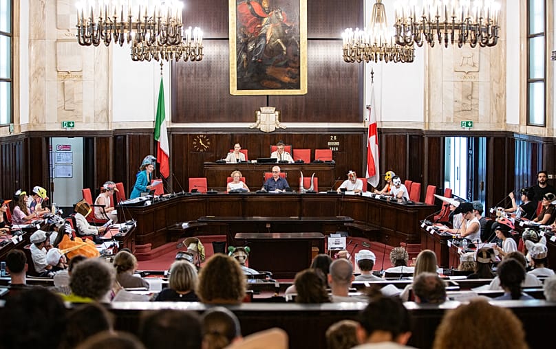 El Parlamento inaugural de las Especies Vivas en el Ayuntamiento de Milán.