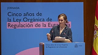 Mónica García durante un acto sobre la aprobación de la ley de Eutanasia