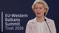 Avrupa Komisyonu Başkanı Ursula von der Leyen, AB-Batı Balkanlar zirvesinin ardından Karadağ'ın sahil kenti Tivat'ta basına açıklama yapıyor, 5 Haziran 2026 Cuma.