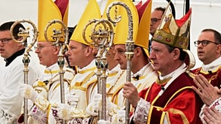 Breakaway Catholic group defies Pope to consecrate new bishops