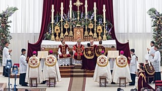 Des dissidents catholiques traditionalistes défient le pape Léon XIV