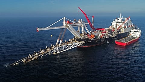 ARCHÍV – A 2018. november 11-i felvételen egy hajó a Balti-tengeren a Nord Stream 2 földgázvezetékén dolgozik, amely Oroszországból Németországba vezet.