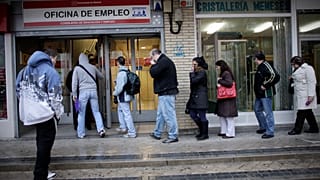 Unemployment in Spain falls to 2008 levels, file photo