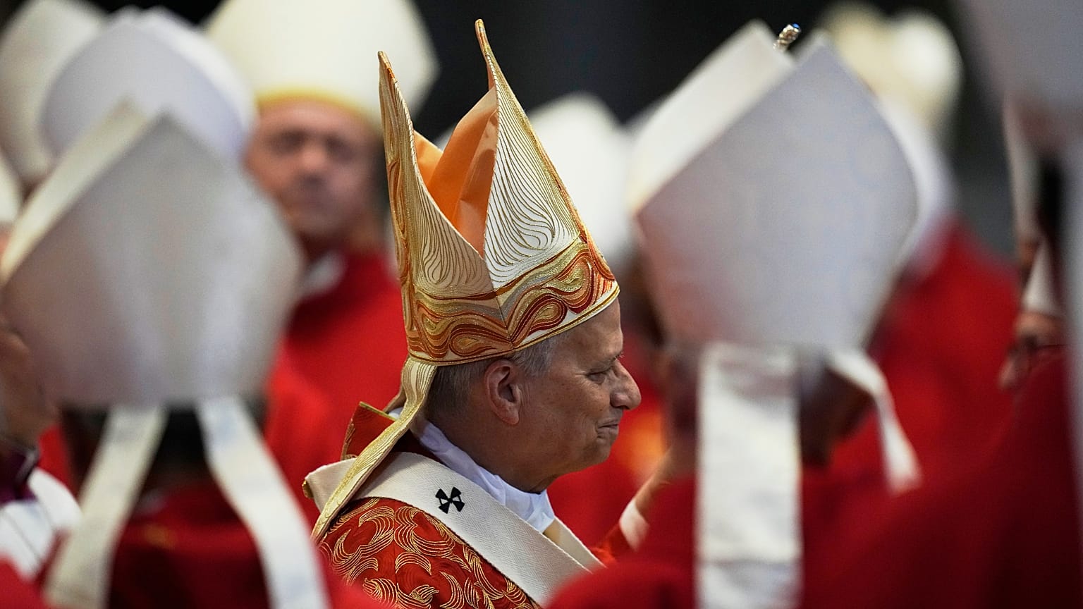 Papa Leone dopo la Messa celebrata nella Basilica di San Pietro