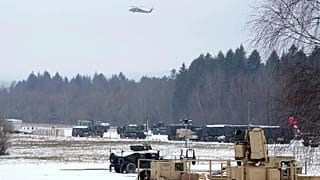 Amerykańskie pojazdy wojskowe w Arłamowie, południowa Polska