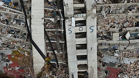 Edificio en ruinas debido al doble terremoto en Venezuela.