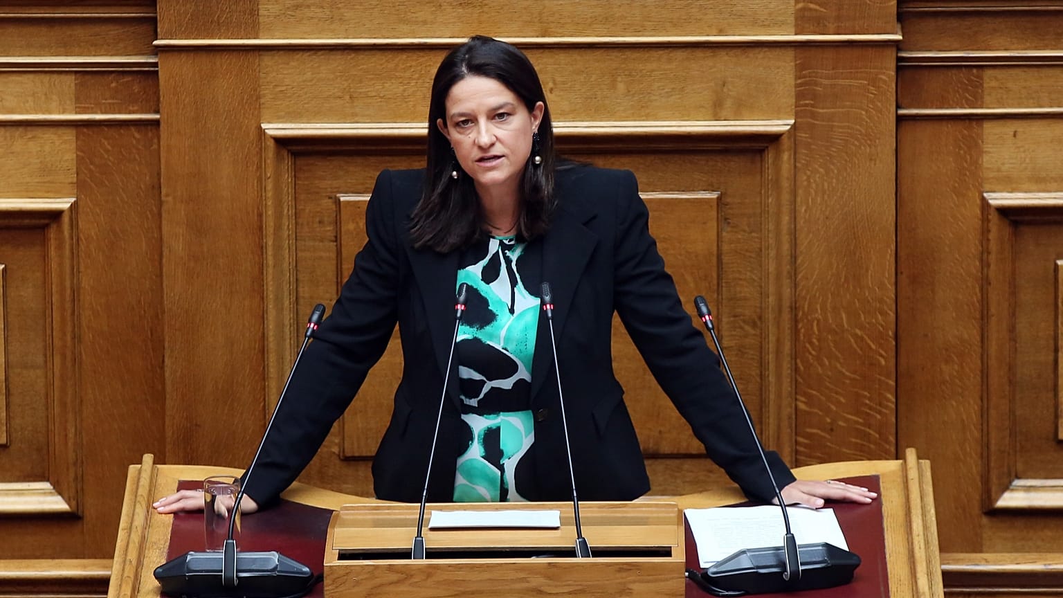 Η υπουργός Εργασίας και Κοινωνικής Ασφάλισης Νίκη Κεραμέως 