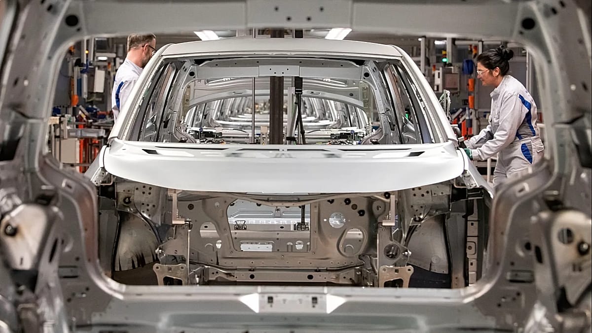 EU car industry clashes over strategy to fight Chinese competitors EU car industry clashes over strategy to fight Chinese competitors