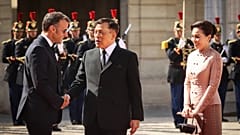 French President Emmanuel Macron, left, welcomes Thailand's King Maha Vajiralongkorn, center , and his wife Queen Suthida at the Elysee Palace in Paris, Monday, June 29, 2026.